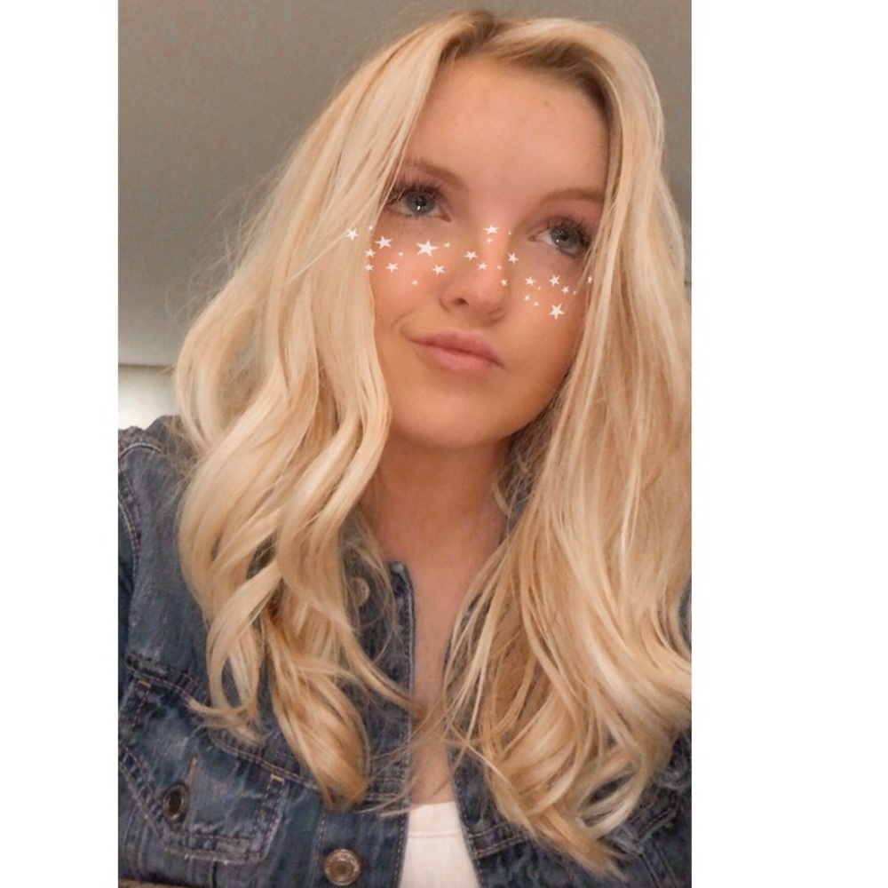 Meet your Posher, Caleigh